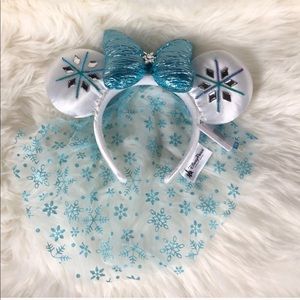 Minnie Mouse Snowflake Ear Headband